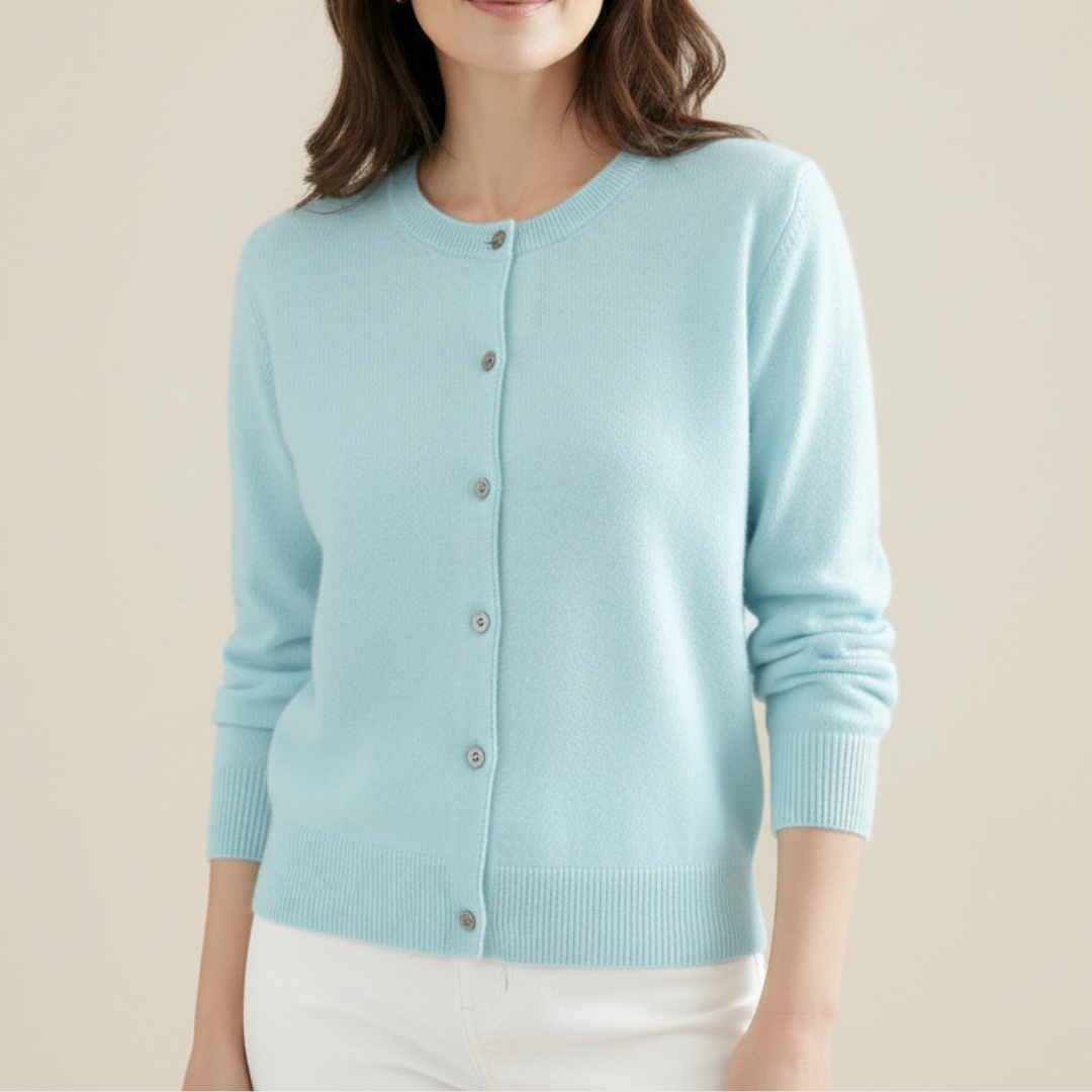 Sofia | Weicher Knopf-Cardigan