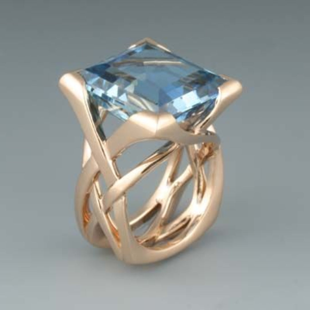 Ring aus Roségold mit Vintage-Blau-Zirkonium