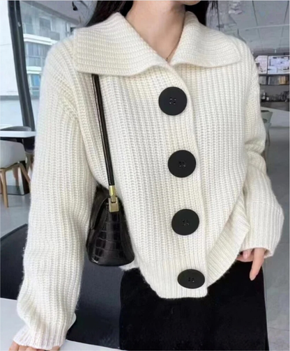 Elara | Weicher Cardigan mit Großen Knöpfen