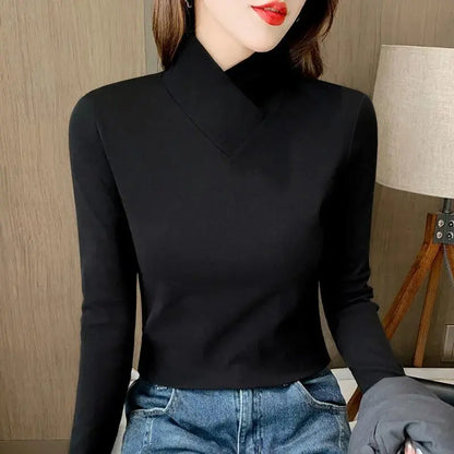 Liora | Chic T-Shirt mit hohem Kragen