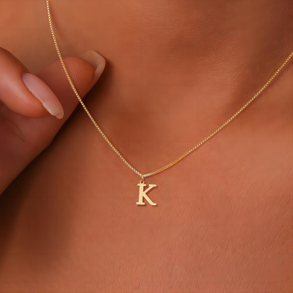 Halskette mit Initialen von Liebesbriefen