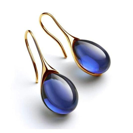 Ohrringe aus Gold- und Silberschmuck