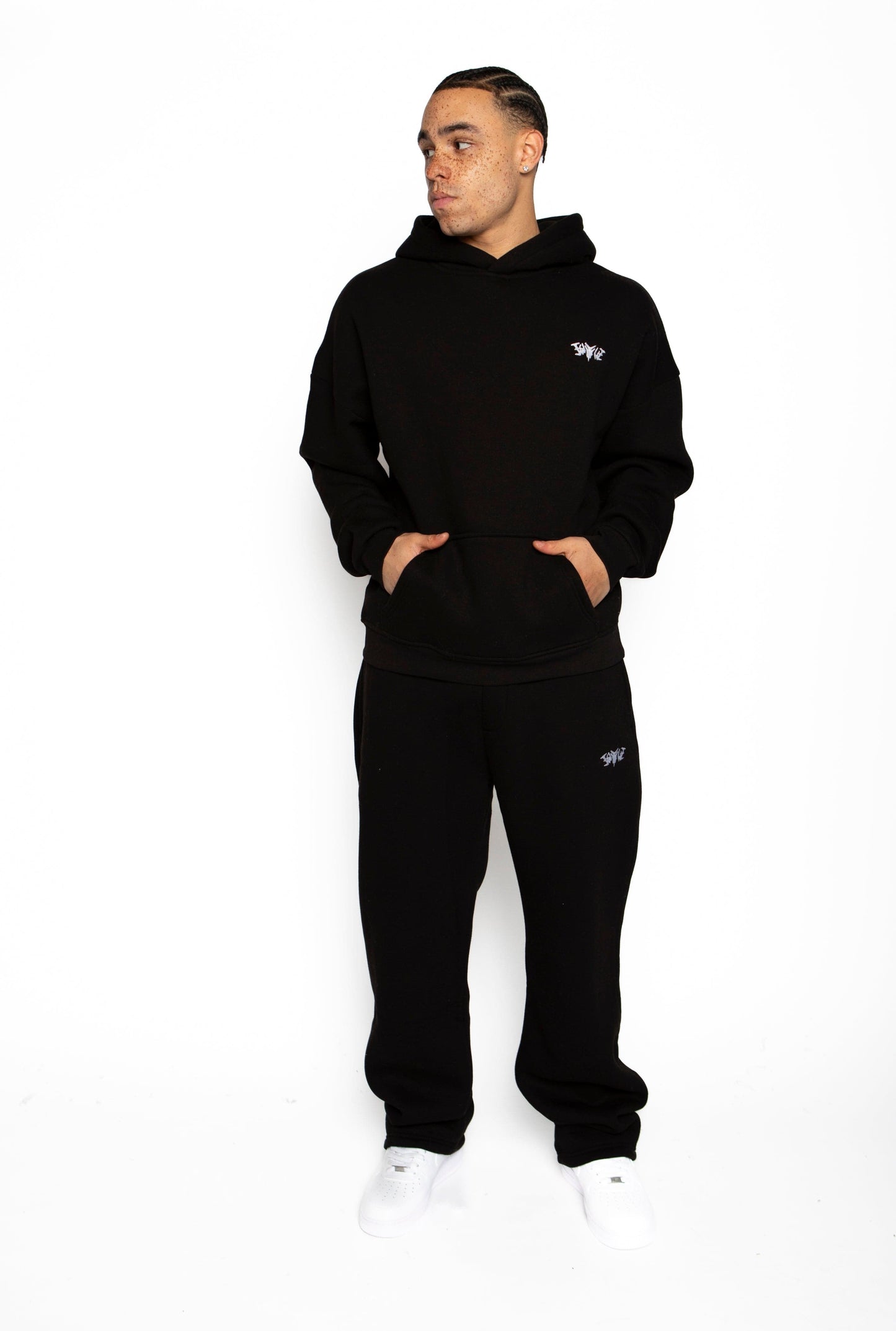 BASIC HOODIE SCHWARZ