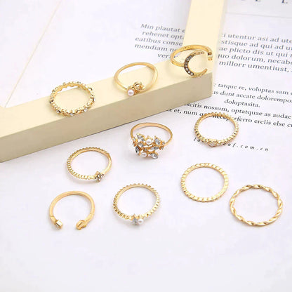 Paket von 10 Bohemian-Ringen aus Silber und Gold