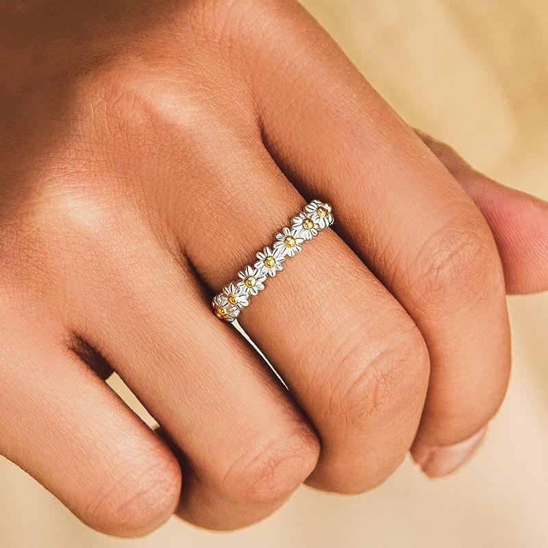 Verstellbarer Silberring mit Margerite