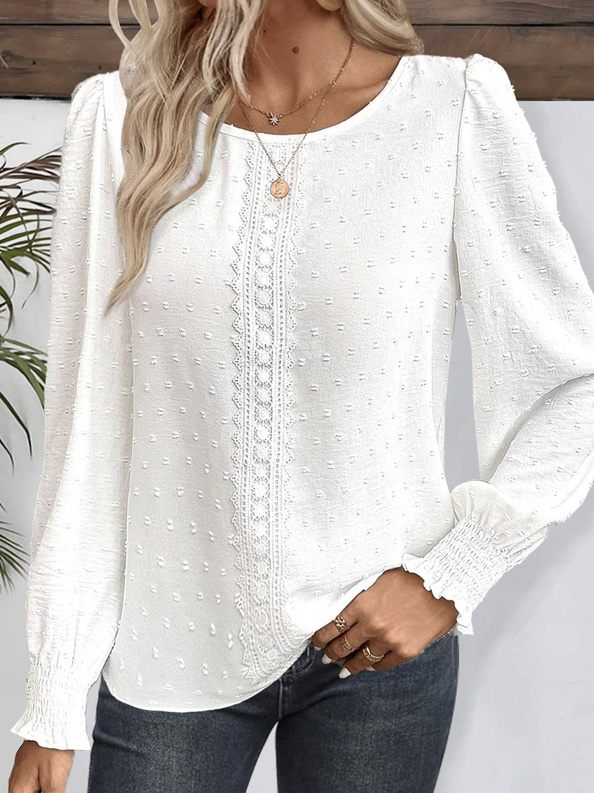 Chiara | Elegante Bluse mit zartem Stickerei