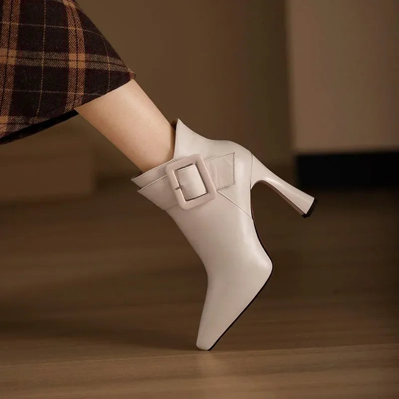 Johanna | Stiefel mit Schnalle