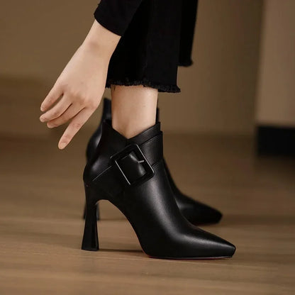 Johanna | Stiefel mit Schnalle