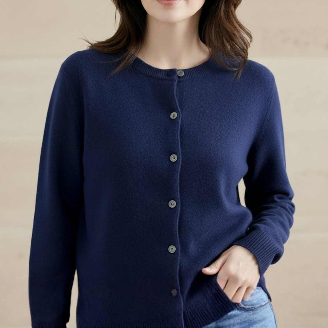 Sofia | Weicher Knopf-Cardigan