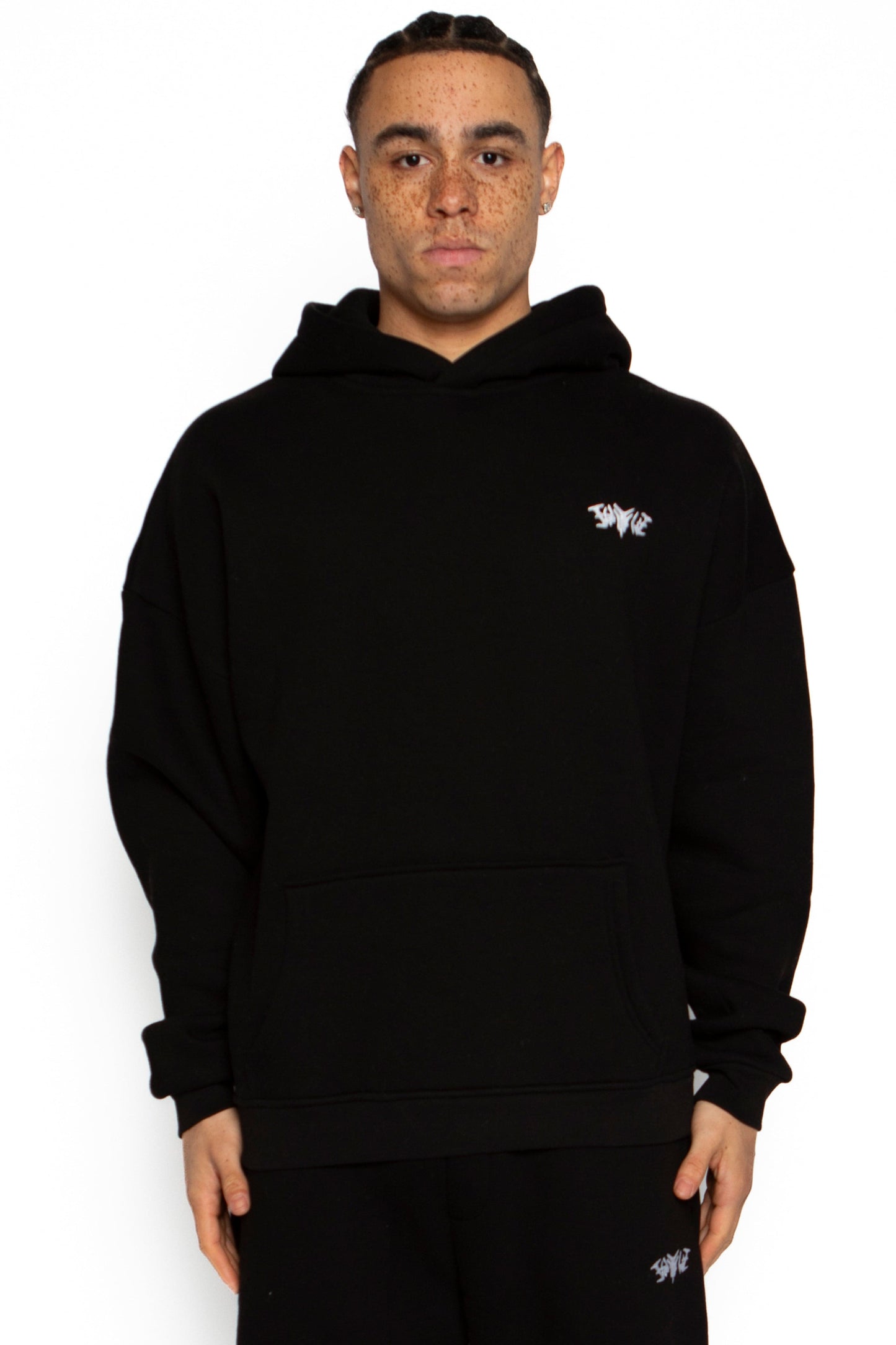 BASIC HOODIE SCHWARZ