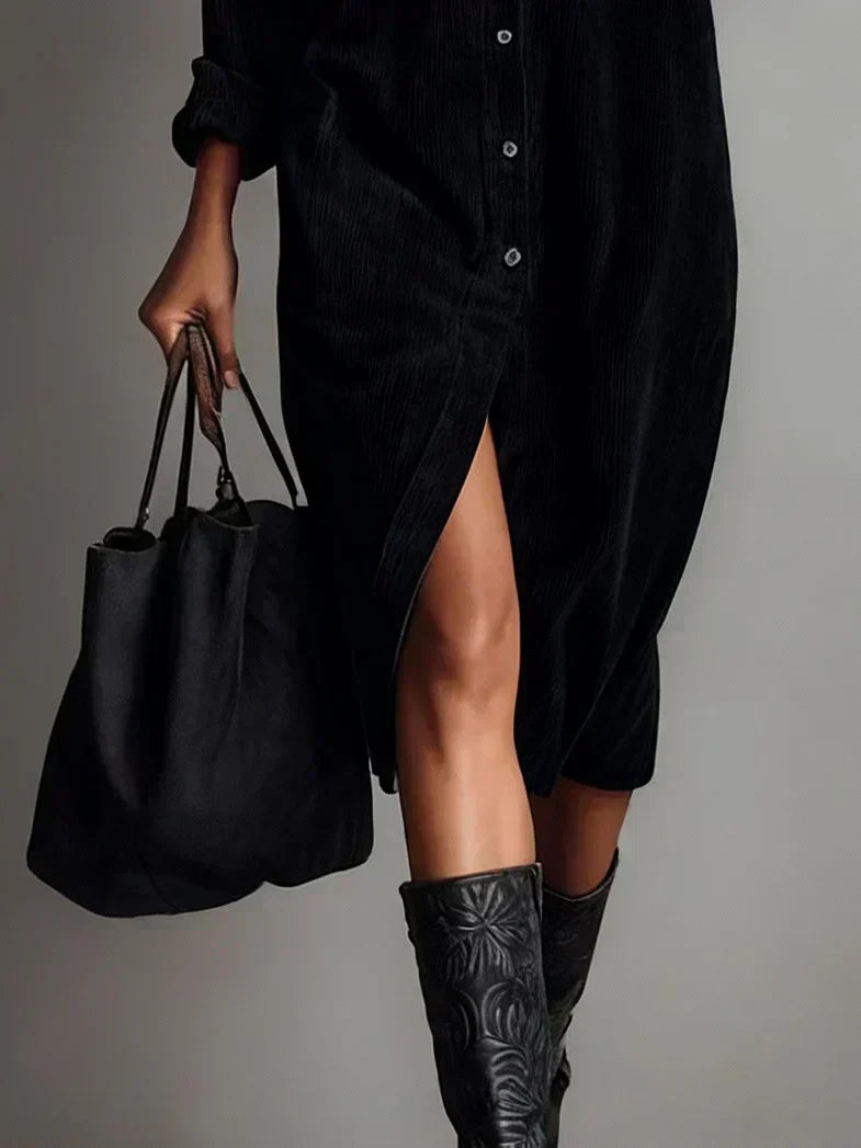 Aurovia - Elegantes Kleid mit ausgestelltem Saum