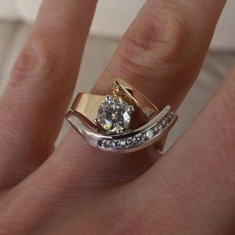 Vintage-Ring aus Gold und Silber mit unregelmäßigen Zirkonsteinen