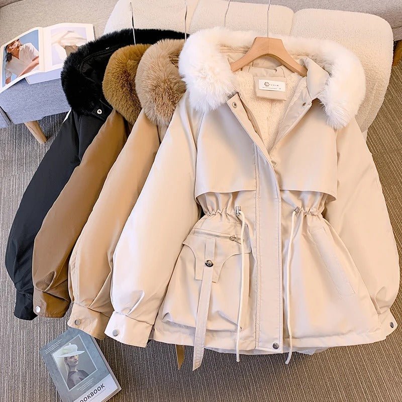 Amity™ | Elegante Winter-Daunenjacke mit Fell