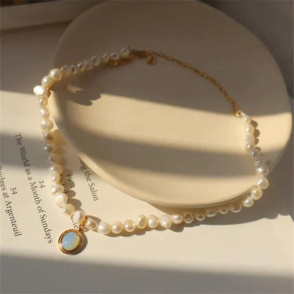 Perlenkragen mit Mondstein in Gold