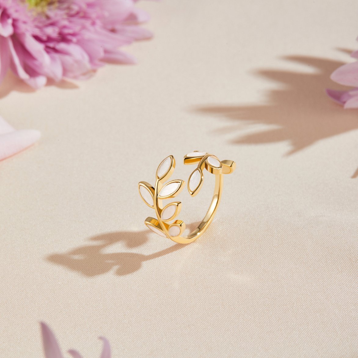 Goldene Blatt Ring