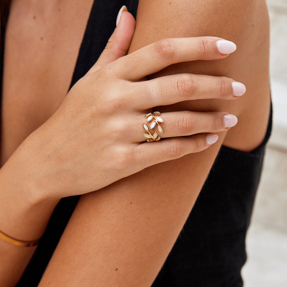 Goldene Blatt Ring