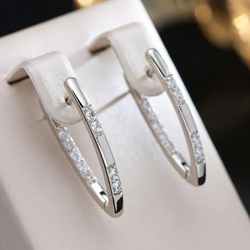Elegante Ohrringe aus kubischem Zirkon in Gold