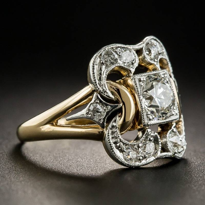 Goldener Vintage-Ring mit Zirkonia