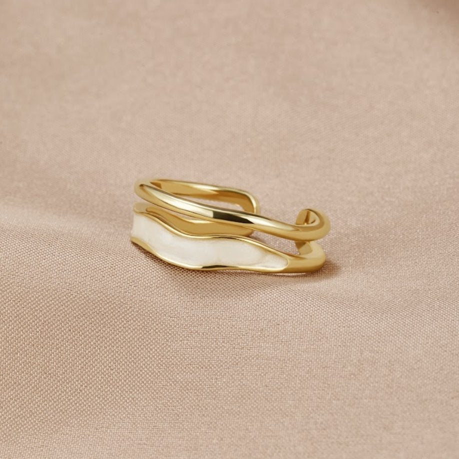 Goldene Sahara-Ring mit Schichten