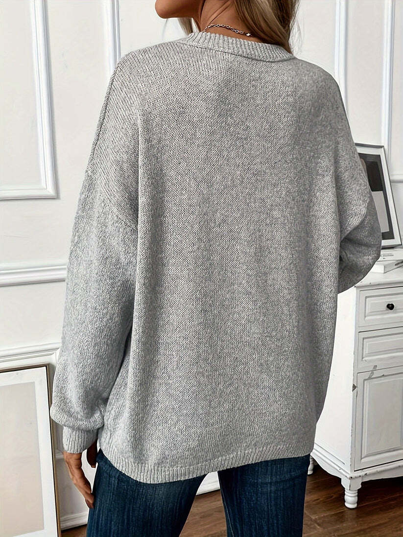 Chiara | Weiche Strickware mit elegantem Gestus